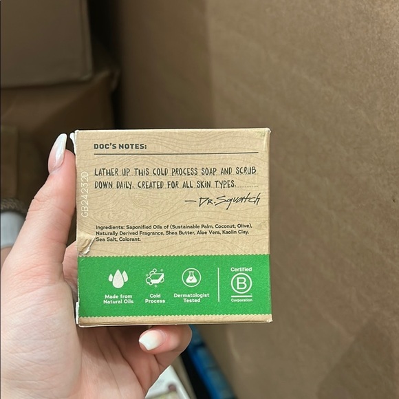 Dr. Squatch Cool Fresh Aloe Men's Natural Soap - Picture 2 of 2